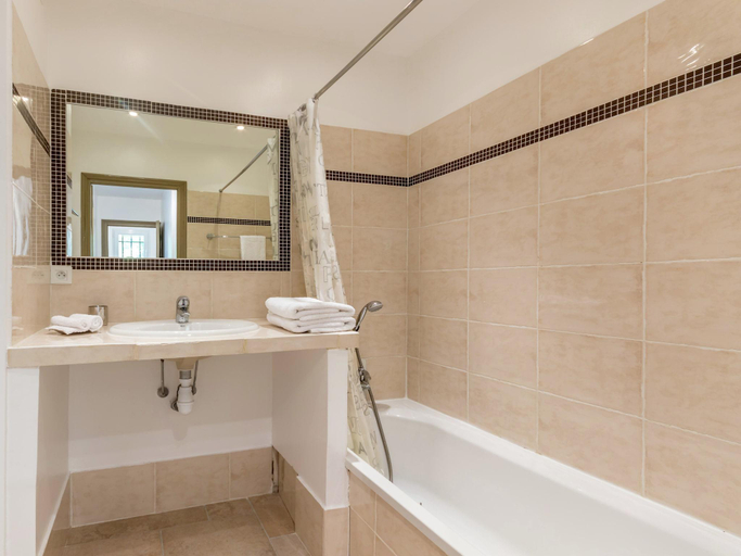 Bathroom 4, Apartment in Montauroux with Pool Forest Views, Var