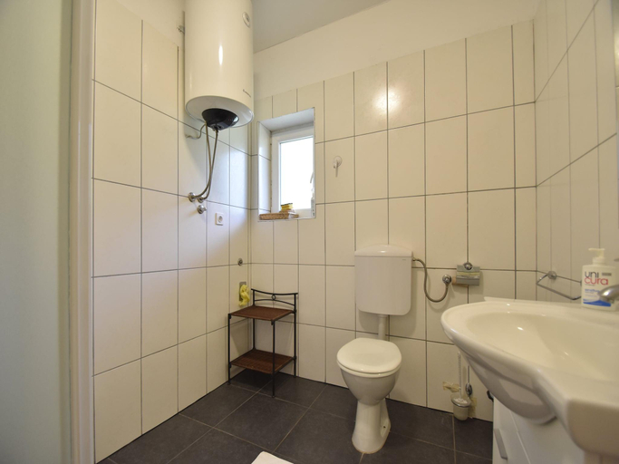 Bathroom 3, Apartment in Knin near Knin Fortress, Knin