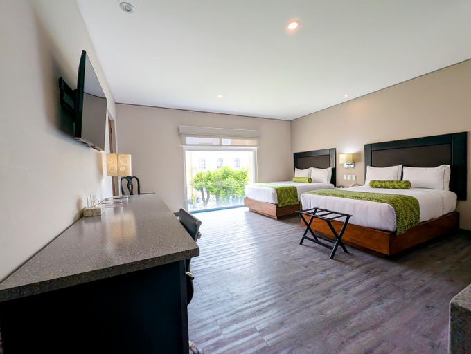 Bedroom 3, Plaza Camelinas Hotel, Querétaro