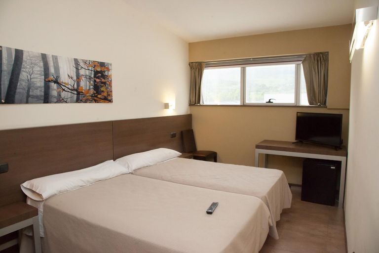 Others 5, Hotel Izelai, Navarra
