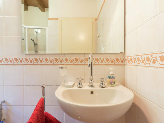 Bathroom 3, Mansion in Pescaglia near Tuscan Coast, Lucca