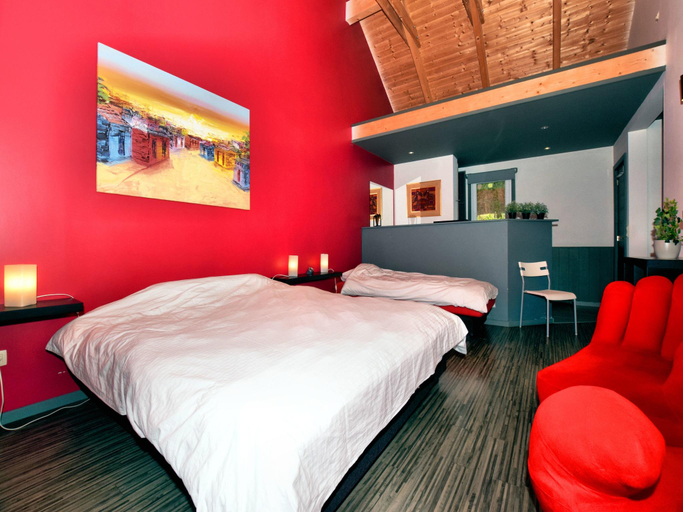 Bedroom 3, Villa with heated outdoor pool and sauna, Luxembourg