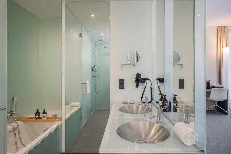 Bathroom 4, INNSiDE by Meliá Düsseldorf Derendorf, Düsseldorf