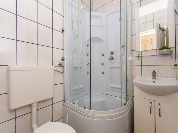 Bathroom 4, Villa Stil -  One Bedroom Apartment with Balcony and Sea View 102, Okrug