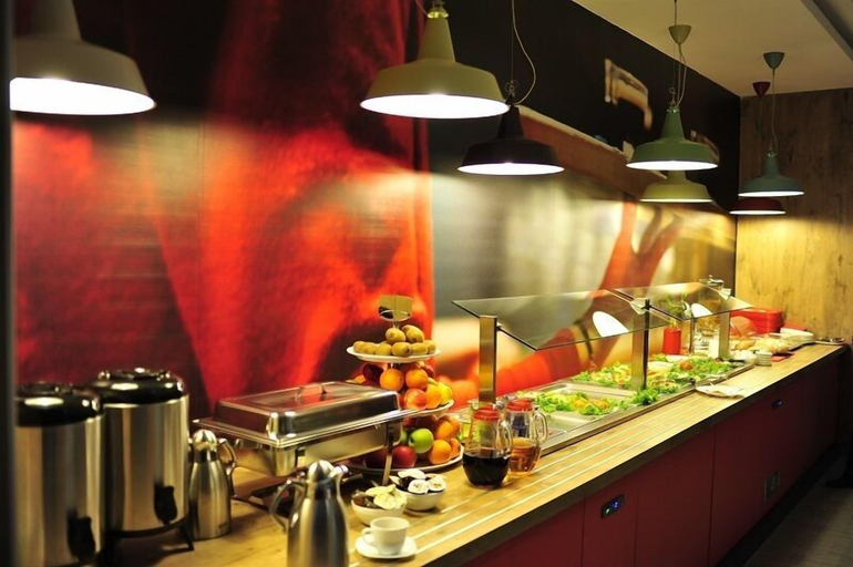 Food & Drinks 5, Holiday Inn Express Skopje City Centre, Skopje