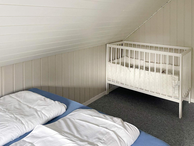 Bedroom 2, person holiday home in BOMLO, Bømlo