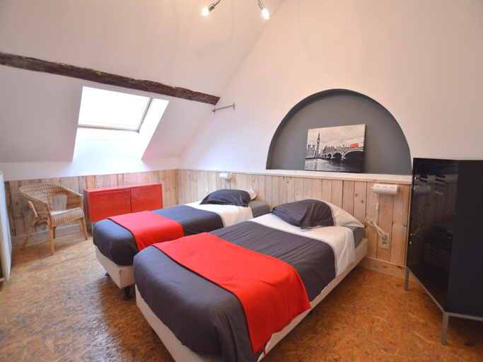 Bedroom 3, Rustic Farmhouse with Pool, Liège