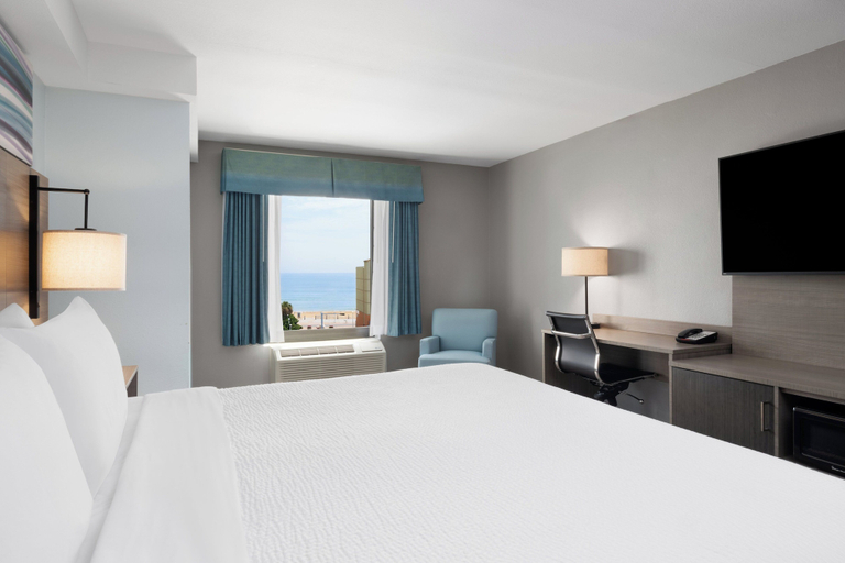 Bedroom 2, Garner Hotel Virginia Beach North by IHG, Virginia Beach