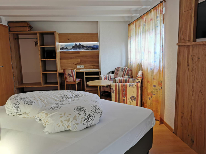 Bedroom 3, Hotel Akelei, Bolzano