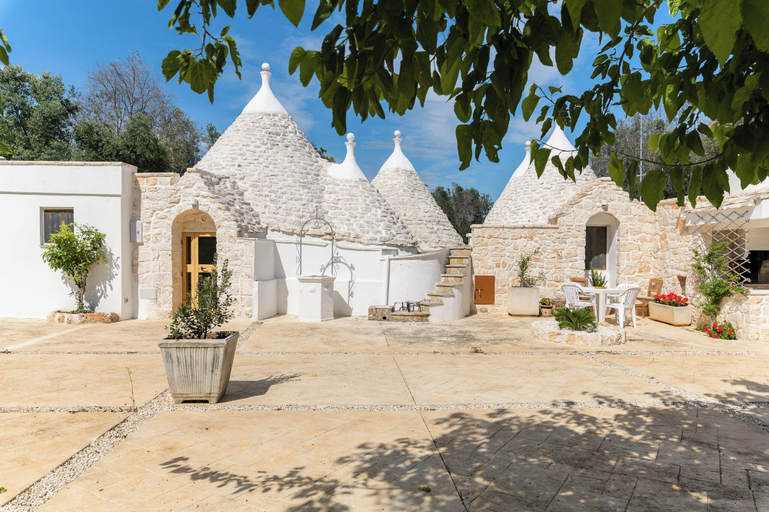 Exterior & Views 2, Trulli Isabella by Wonderful Italy, Brindisi