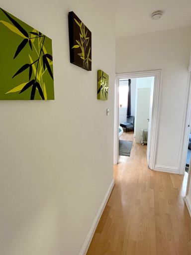Others 5, Fulham Broadway Apartment by PrimeCityHosts, London