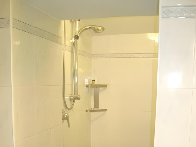 Bathroom 3, Villa Chiara Hotel, Asti