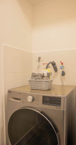Room 5, w Trendy 2BR Apartment w Pool in Barranco, Lima