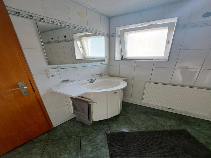 Bathroom 3, Chalet in Fugen near Spieljochbahn, Schwaz