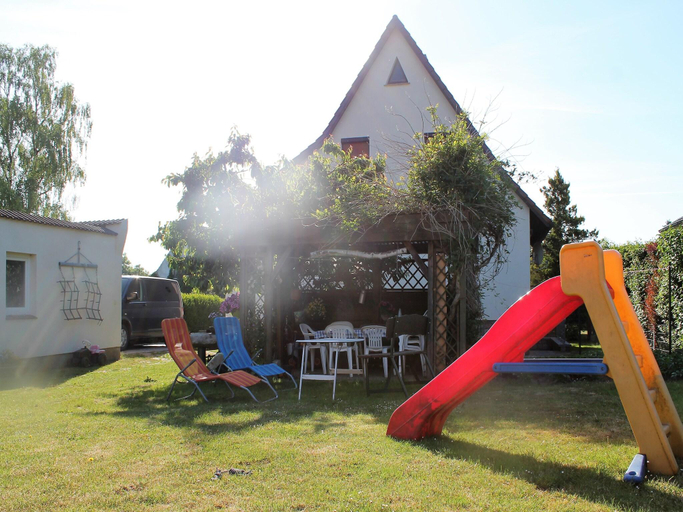 Others 5, Cozy Apartment with Garden, Nordwestmecklenburg