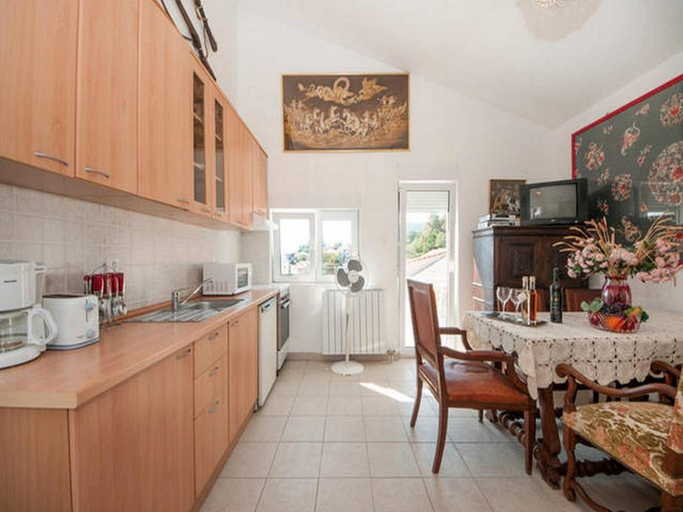 Others 5, Berties Lodge - Standard Two Bedroom Apartment with Balcony and Sea viewA0, Smokvica