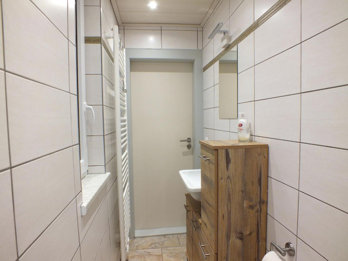 Bathroom 3, Holiday Home in Lichtenau with Garden Bliss, Mittelsachsen