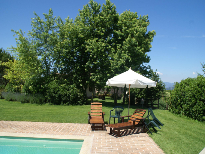 Others 5, Holiday Home in Montone with Pool Terrace, Perugia