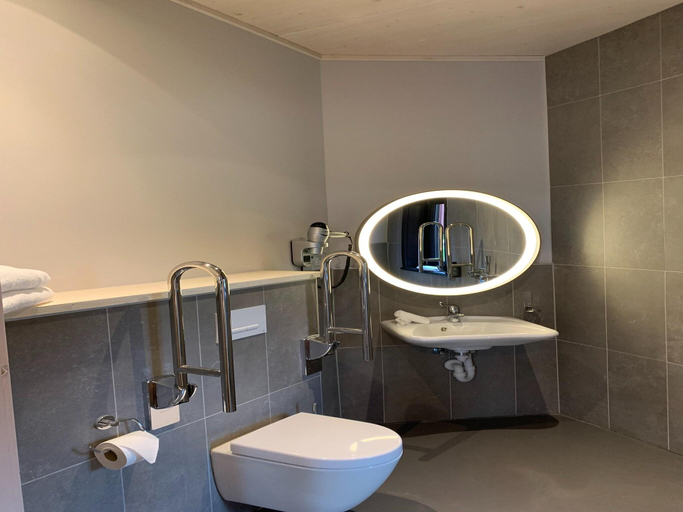 Bathroom 5, Charming Bungalow for 6 Guests, Hainaut
