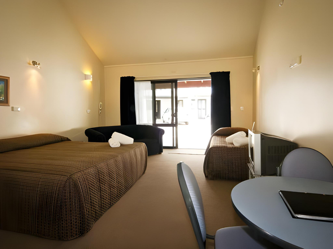 Bedroom 2, Alpine Glacier Motel, Westland