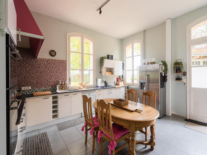 Others 5, Holiday home adjoining a chateau., Ardennes
