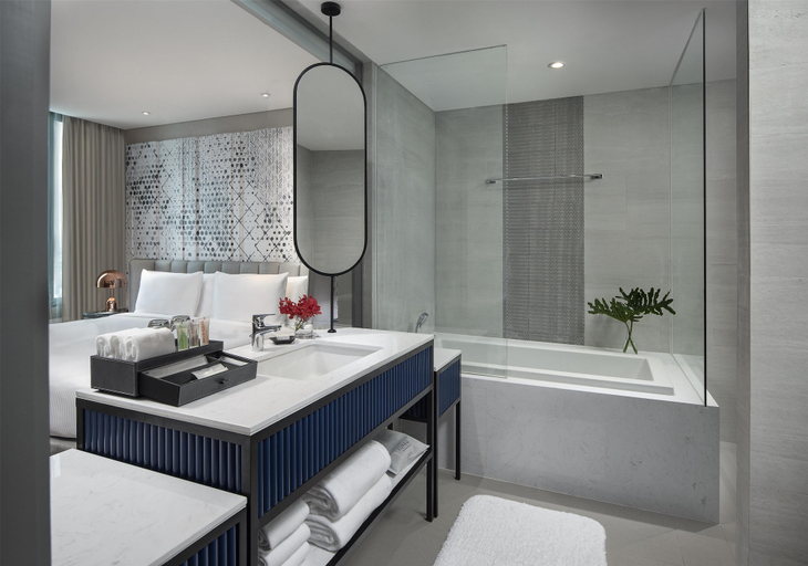 Bathroom 10