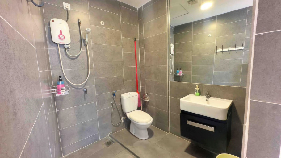 Bathroom 3, Empire Damansara Retro Apartments, Petaling Jaya