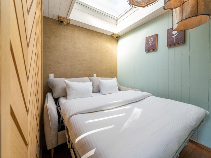 Bedroom 2, Antoing Retreat with Sauna, Hainaut