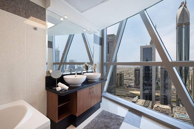 Others 5, DIFC Luxury 1-Bed Apt with Stunning City Views, Dubai