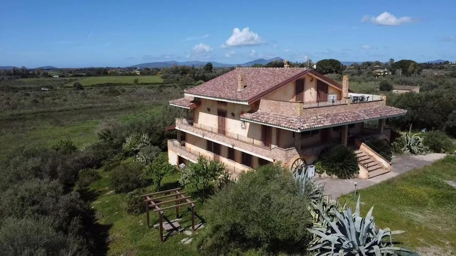 Room 2, Sardinia Re - Country Villa Pala Venalza Flat 1, Sassari