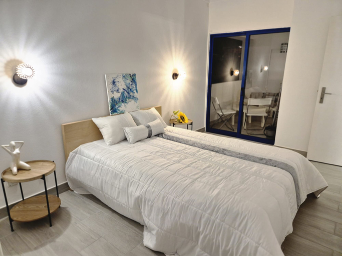 Room 4, Clube Praia da Rocha G 347, Portimão