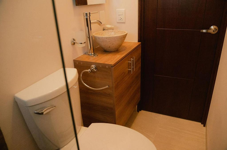 Bathroom 3, Hotel Fratelli, Aguascalientes