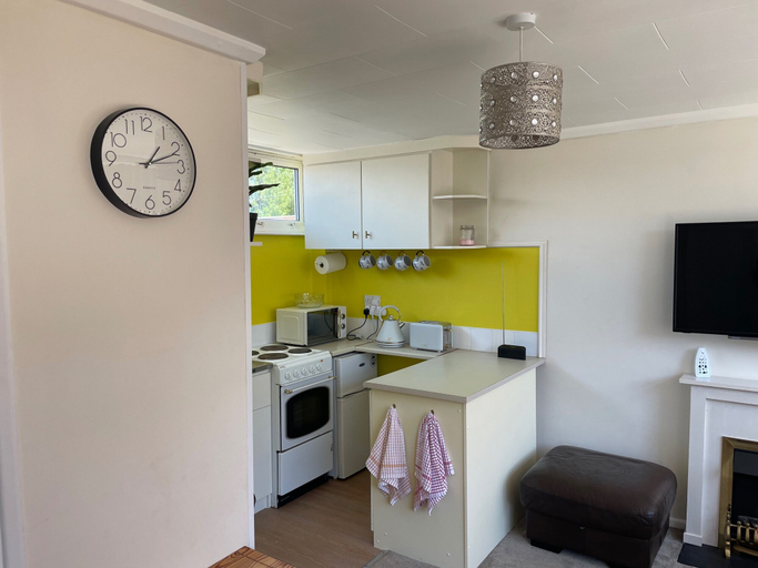 Private kitchen 2, 2 Bed Lodge Sleeps 4- Pets, Parking, 2min to Beach, Lincolnshire