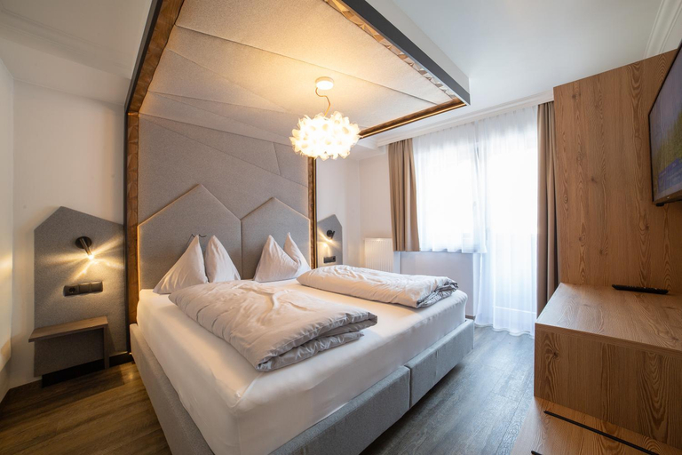 Bedroom 2, Hotel Alpenblick, Sankt Johann im Pongau
