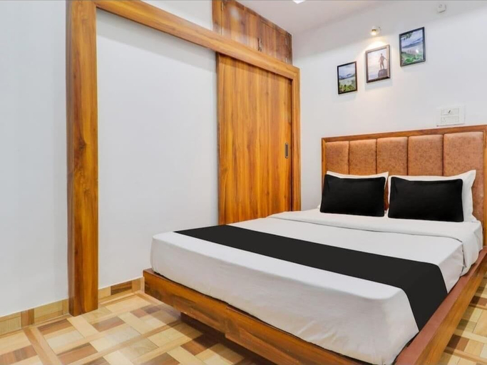 Bedroom 3, Hotel Jaisons, Garhwal