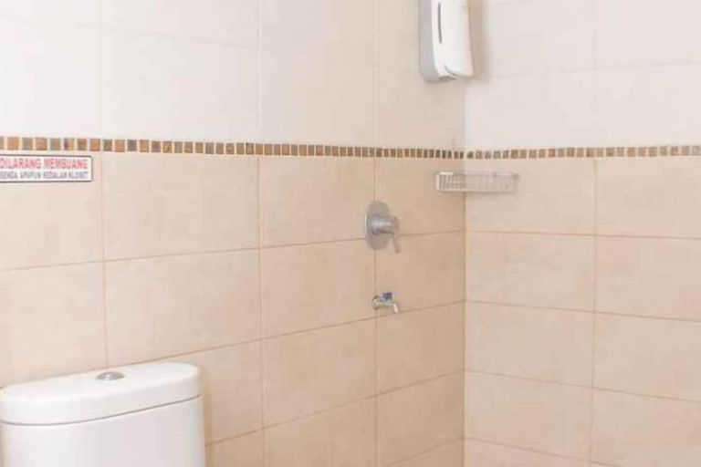Bathroom 25