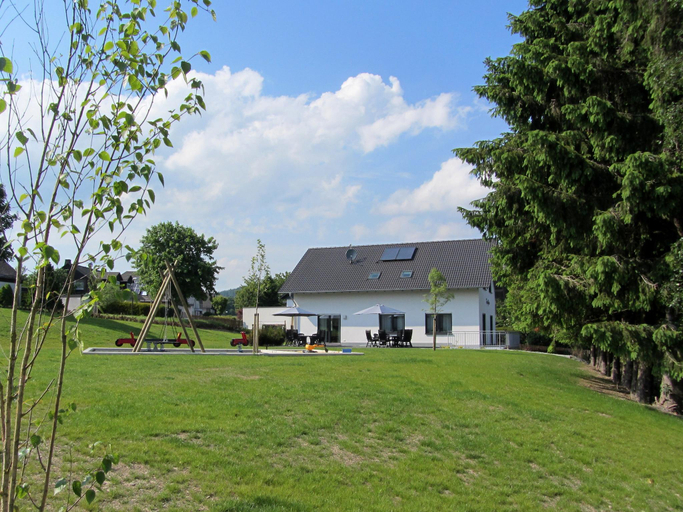 Others 4, Moderne Villa in Medebach Kustelberg, Hochsauerlandkreis