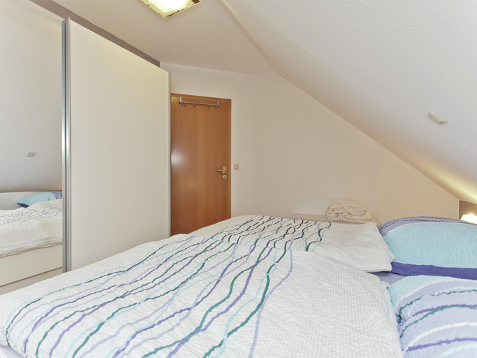 Bedroom 2, Wohnung in Nieheim am Waldrand, Höxter