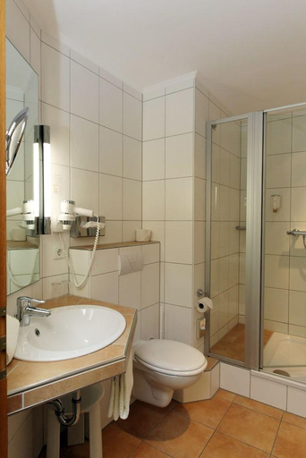 Bathroom, Luckai Hotel & Restaurant Inhaber Dennis Burmann, Hochsauerlandkreis