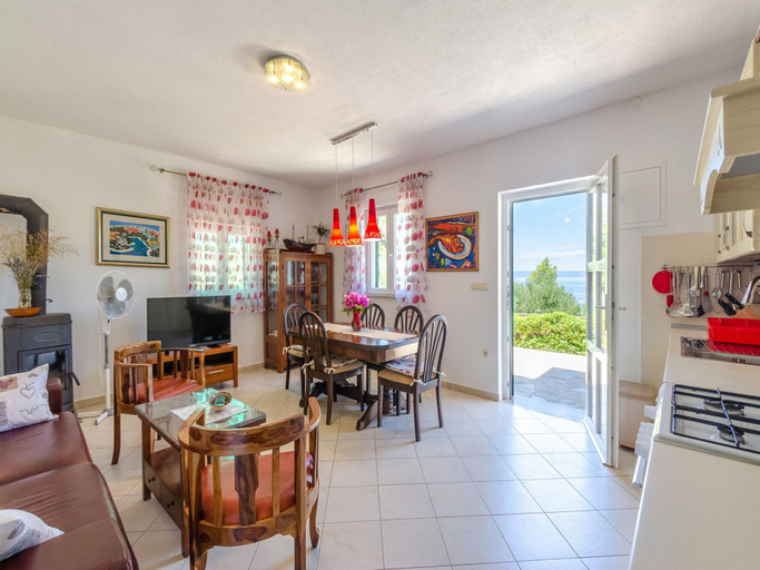 Food & Drinks, Bedroom holiday home with terrace, Blato