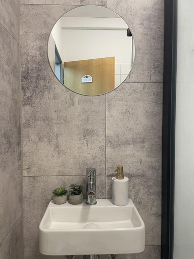 Shower 4, Hossi-Rathaus, Kempten (Allgäu)