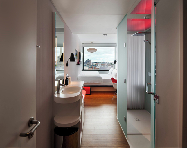 Bathroom 4, citizenM Dublin St. Patrick's, Dublin