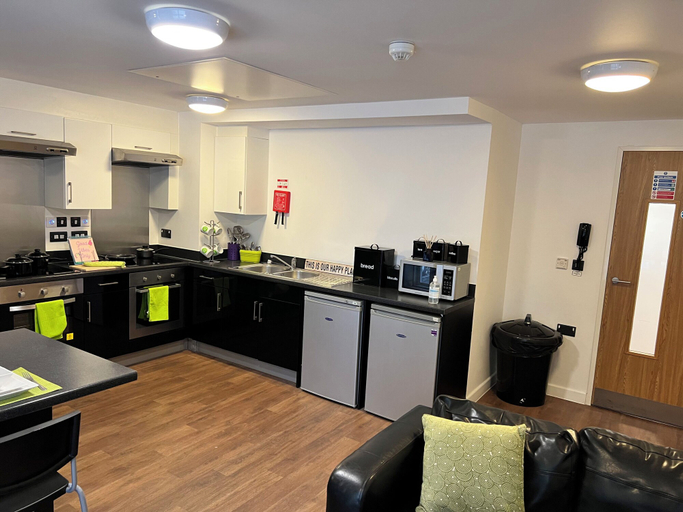 Others 5, 6 Bed Apartment @ Astor House by Pureserviced, Plymouth
