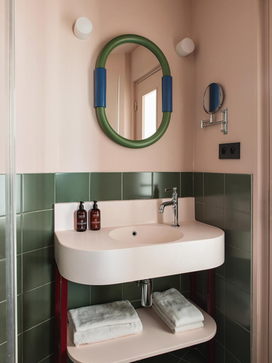 Bathroom 4, Hôtel Mercedes, Paris
