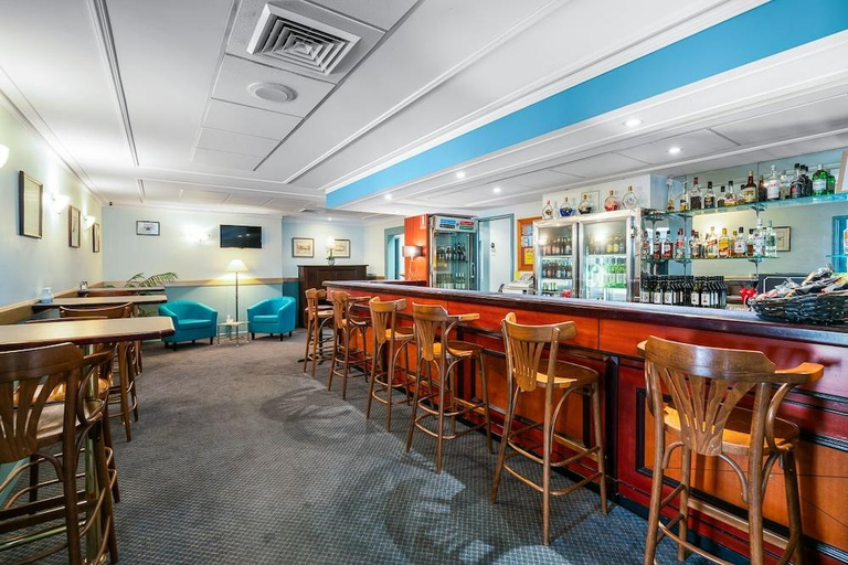 Food & Drinks 4, Garden City Motor Inn, Wagga Wagga - Pt A