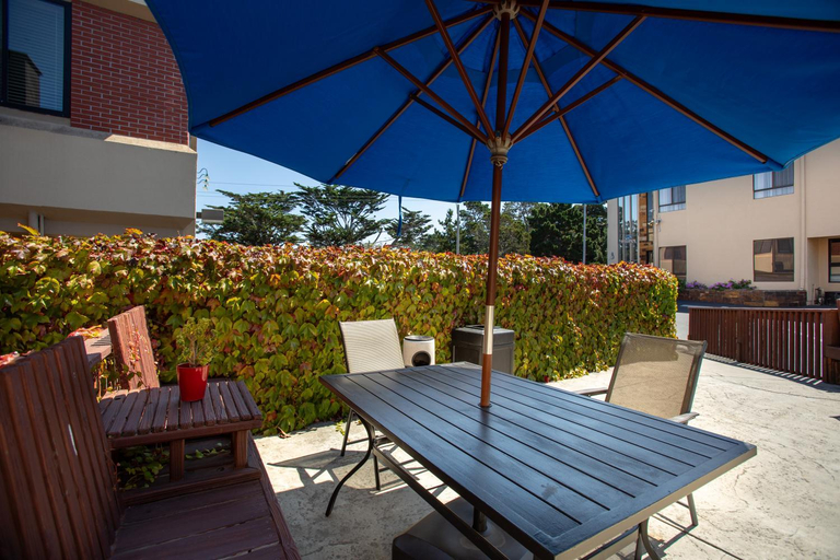 Others 5, Munras Inn, Monterey