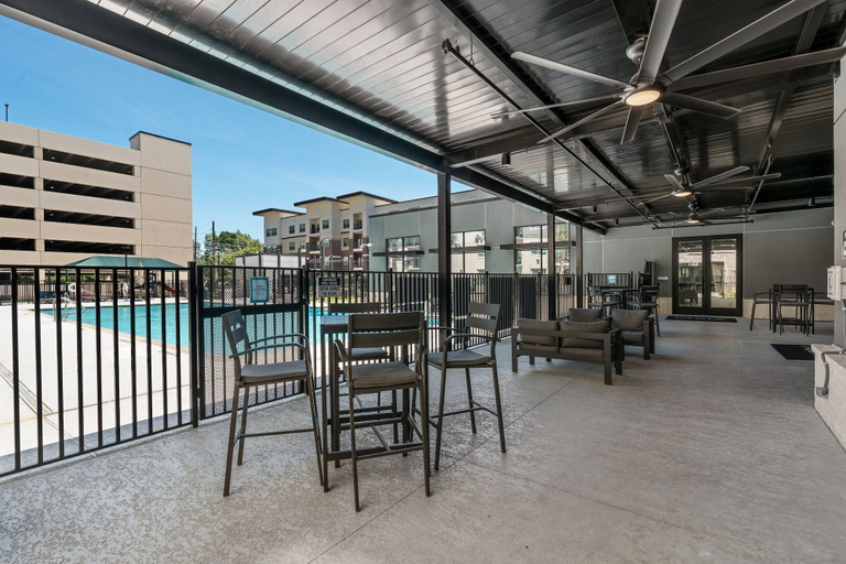 Others 5, Lodgeur Energy Corridor, Houston