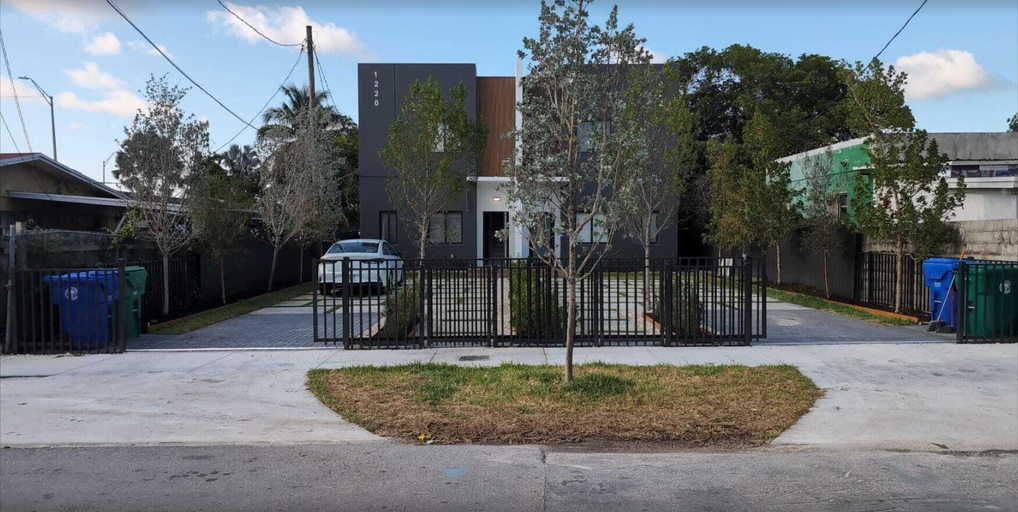 Exterior & Views 2, Wynwood Townhouse - We Host, Miami-Dade