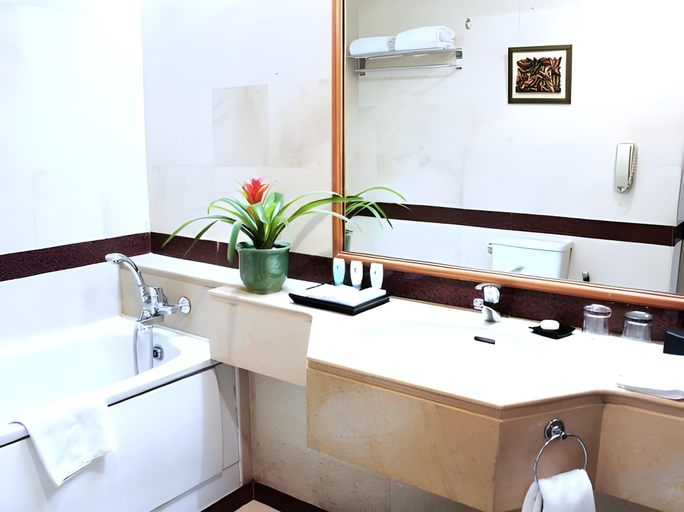 Bathroom 7