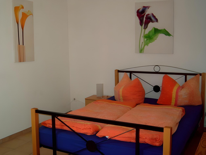 Bedroom 2, Malerisches Ferienhaus in Reil, Bernkastel-Wittlich